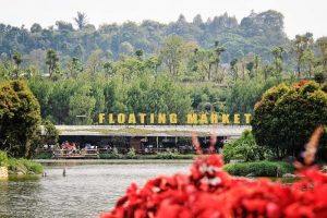 Destinasi Wisata Unik Floating Market Di Lembang
